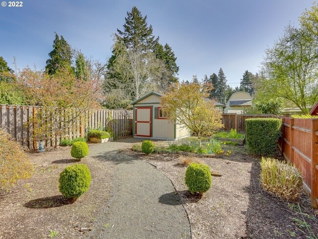 Building Photo - 11464 SW 96th Ave