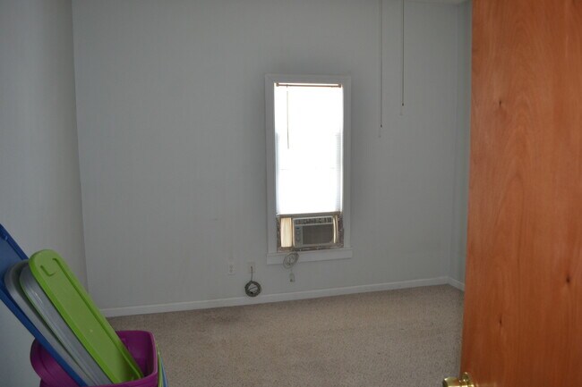 Building Photo - Nice and previously remodeled 2 bedroom w/ detached 3rd bedroom, carport & storage garage in Clay...