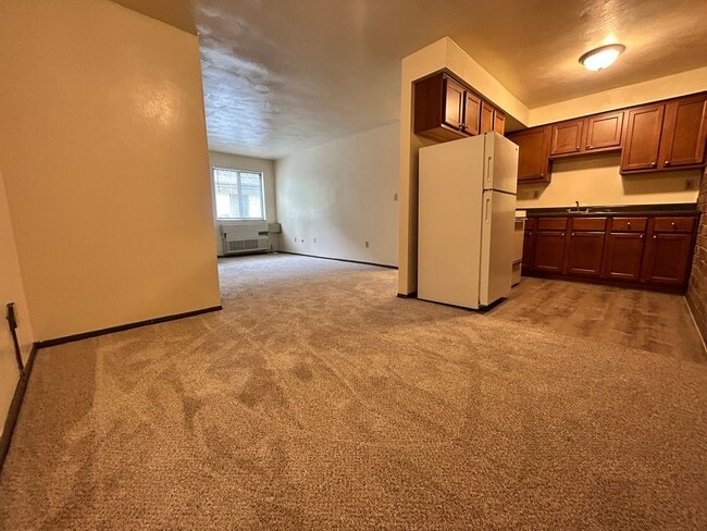 Building Photo - 602 Kellywood Manor