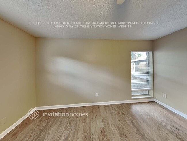 Building Photo - 106 Euclid Loop