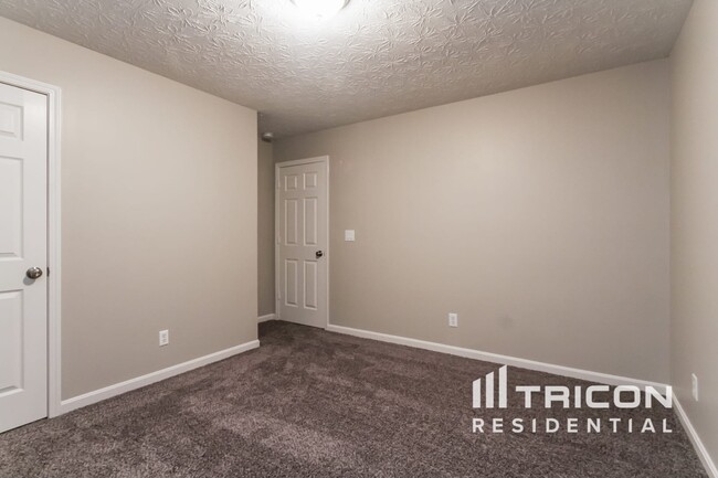 Building Photo - 3306 Muriel Pl