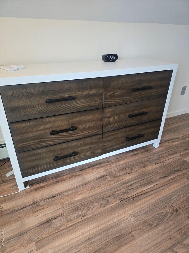 Building Photo - 375 Broadway