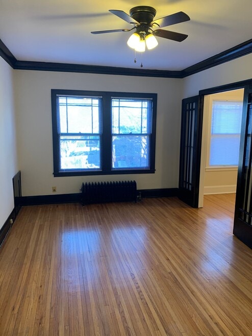 Building Photo - 145 S Chatsworth St