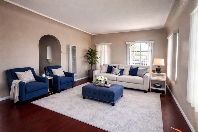 Building Photo - LB0211