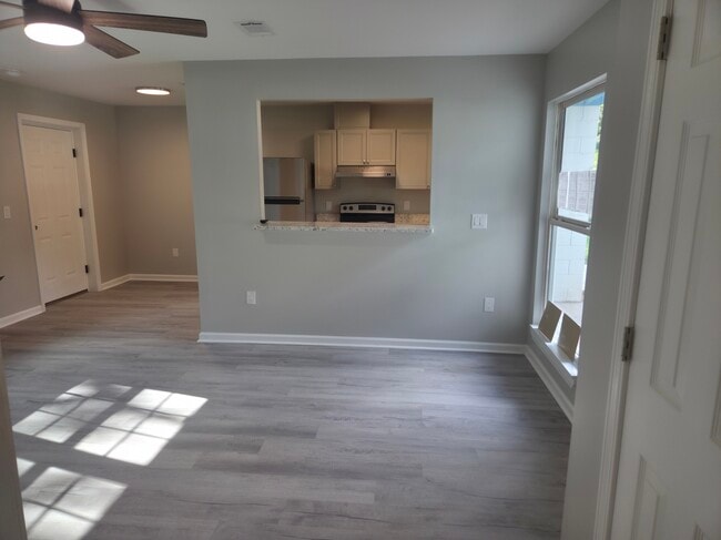 Building Photo - 4509 Deauville Way