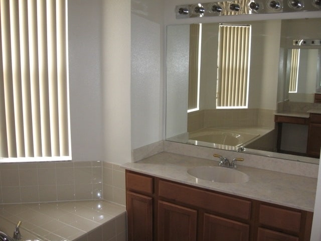 Building Photo - 2844 Sweetspire Cir