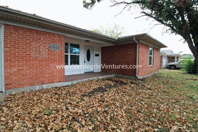 Building Photo - 5833 Westhaven Dr