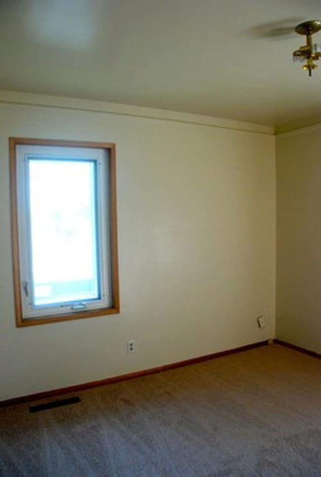 Building Photo - SEATTLE 4-Bedroom Home for RENT, Great Lay...