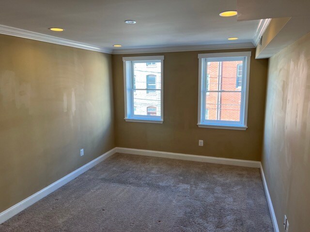 Front bedroom - 217 S Regester St