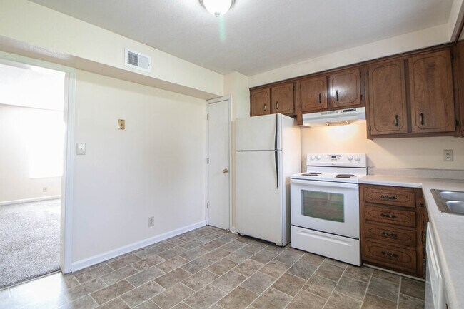 Building Photo - 371 Peabody Dr