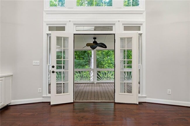 Building Photo - 730 Rose Creek Cir
