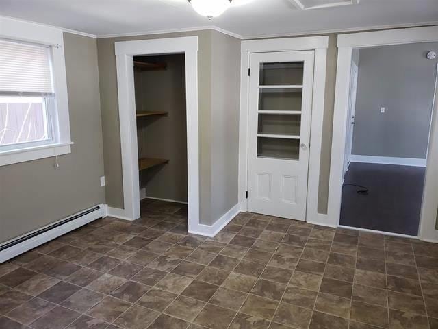 Building Photo - 8 Allen St