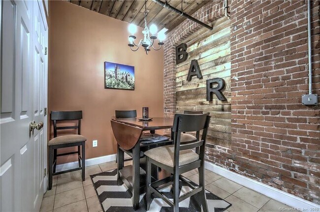 Building Photo - 145 Canal St