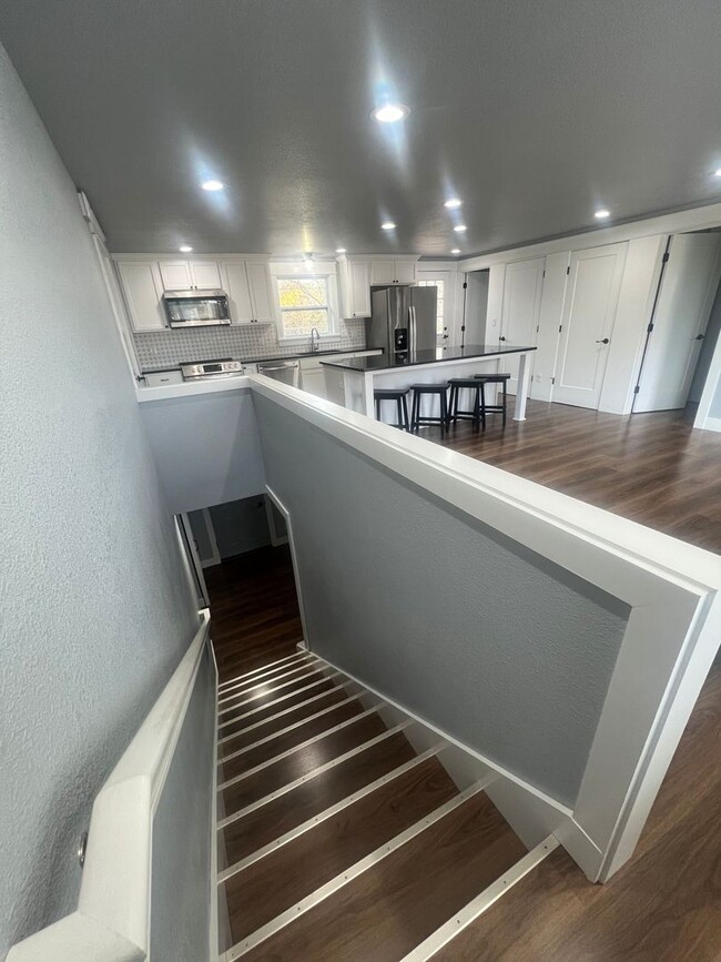 Building Photo - 695 Passover Rd