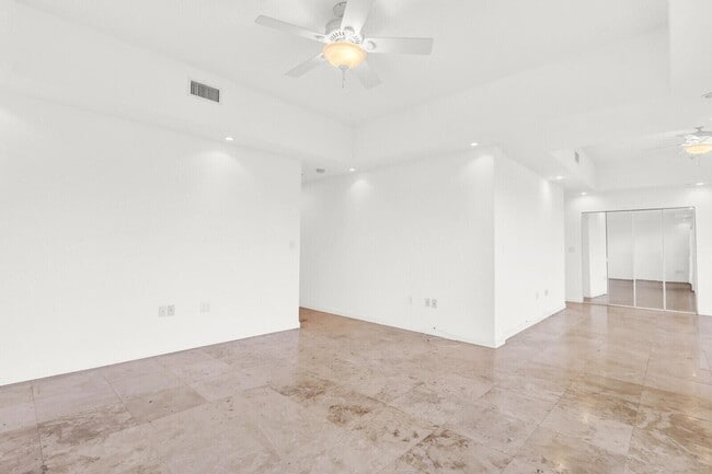 Building Photo - 1640 Presidential Way