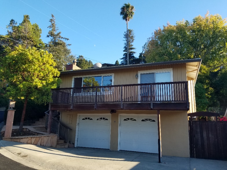 Primary Photo - 623 Oakdale Ave
