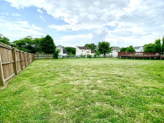 Building Photo - 1125 Lamont Ct