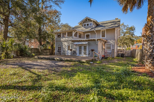 Building Photo - 2756 Oak St