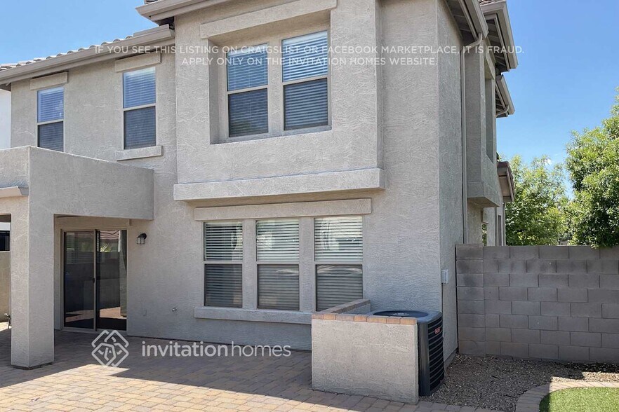 Building Photo - 3642 E Constitution Dr