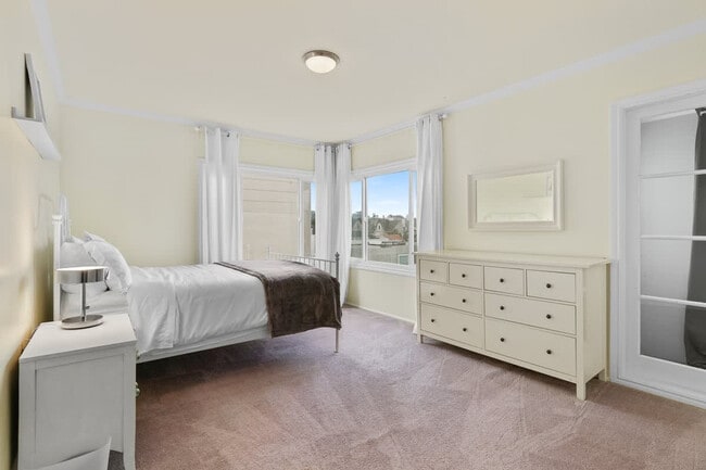 Building Photo - 145-147-147 Stanyan St