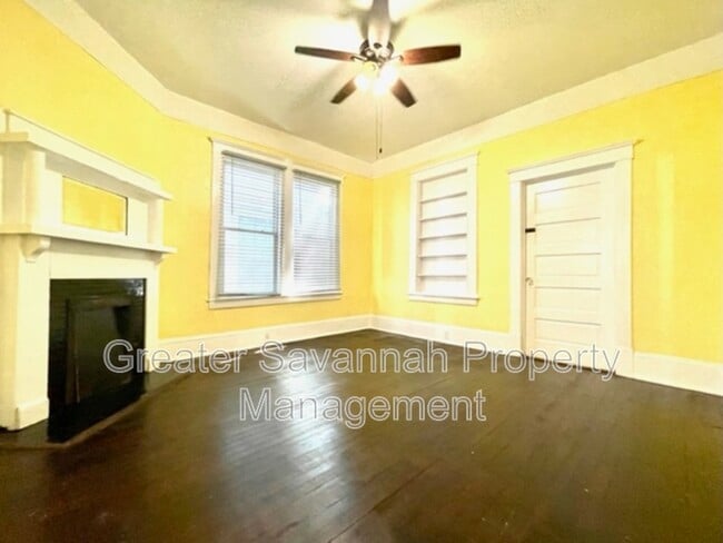 Building Photo - 637 E 39th St
