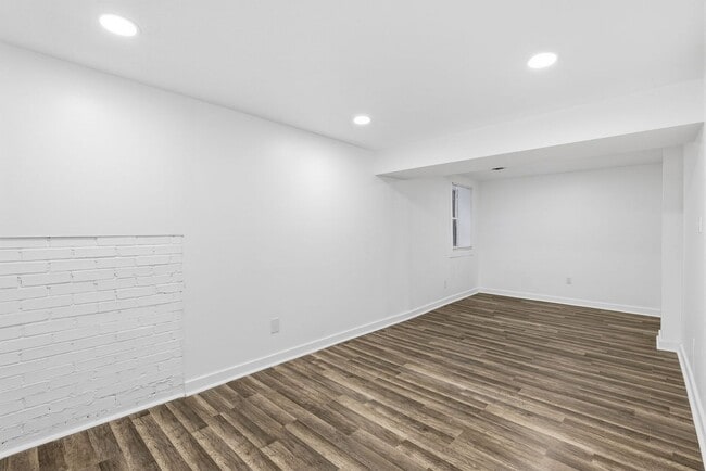 Building Photo - Everything upgraded on this 4 bedroom — top-notch finishes throughout!