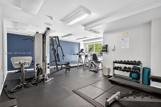 Building Photo - 2021 SW 3rd Ave