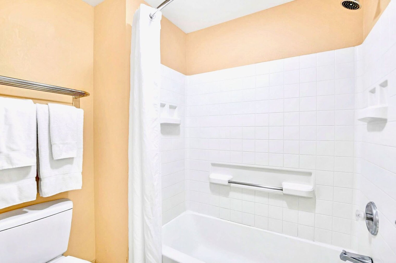 Building Photo - 7601-7601 Canada Ave