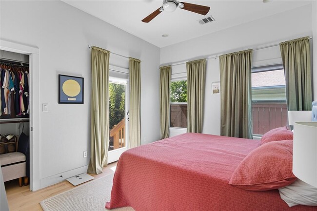 Building Photo - 2007 S L Davis Ave