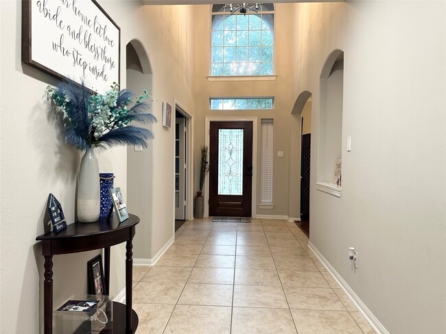 Building Photo - 17815 Gables Bend Dr
