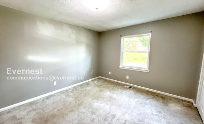 Building Photo - 7823 Huntington Forest Dr