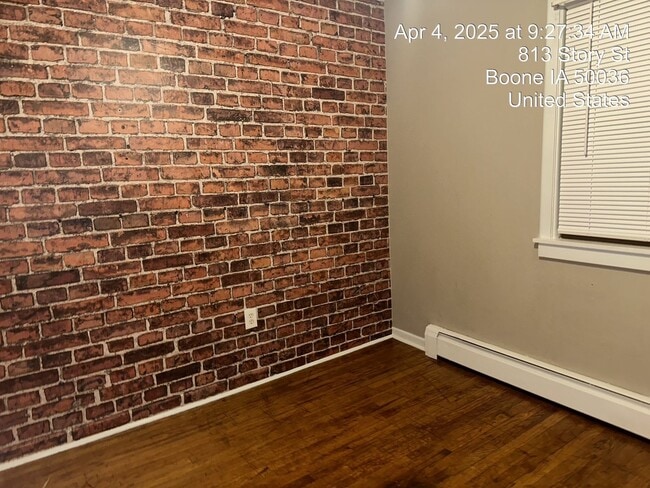 Building Photo - 815 Story St