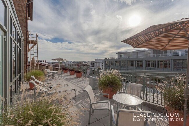 Building Photo - 2425 L St NW