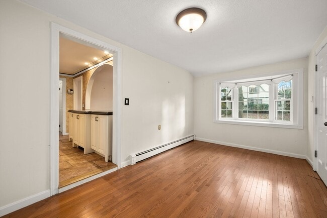 Building Photo - 39 Harland Rd