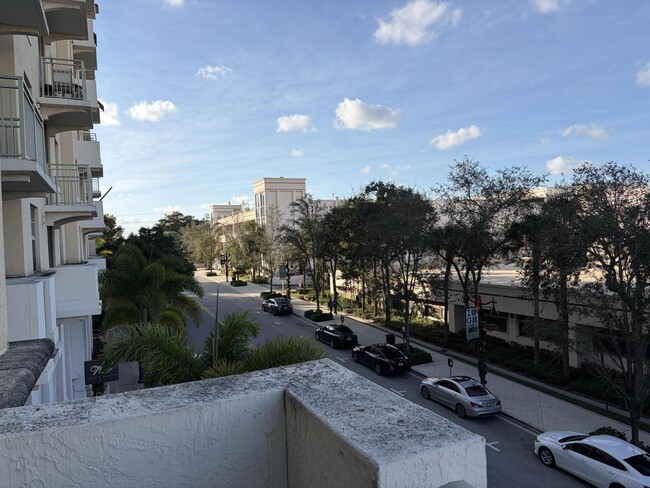 Building Photo - 610 Clematis St