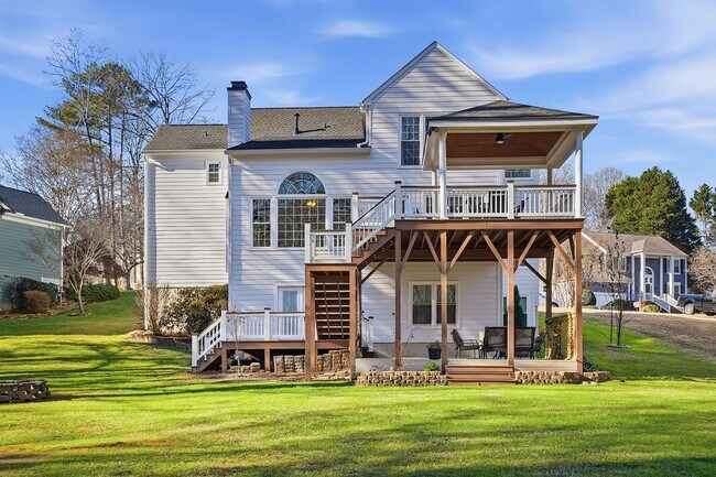 Building Photo - Stunning Home in Desirable Lochmere Community - SHORT TERM LEASE OPTIONS AVAILABLE