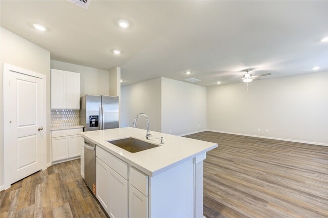 Building Photo - 6219 Lost Rdg Ln