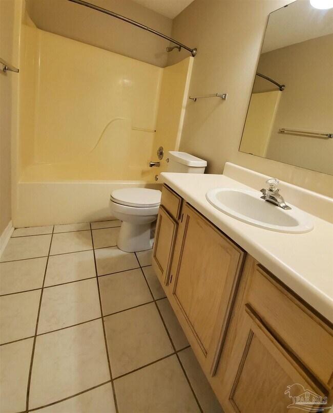 Building Photo - 9000 Bluebay Ln
