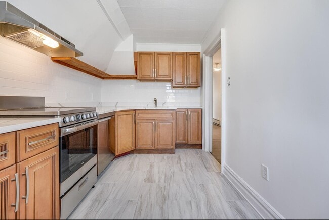 Building Photo - 304 Fulton Ave