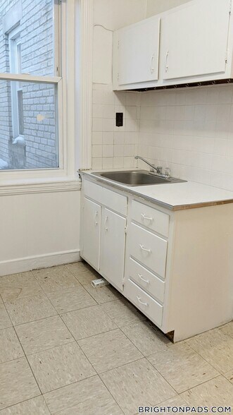 Building Photo - 1800 Commonwealth Ave