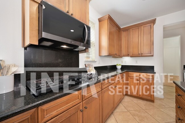 Building Photo - 2469 Kinsella Way