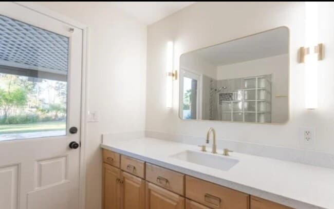 Building Photo - 5240 E Cholla St