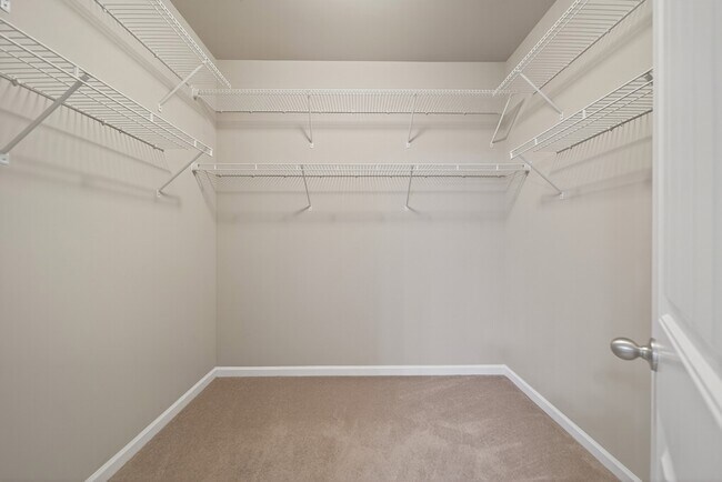 Building Photo - 1300 Riverbirch Way