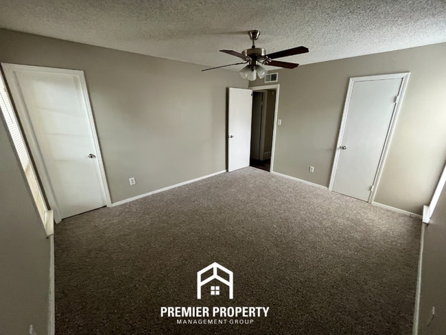 Building Photo - 5011 Tradewind Terrace