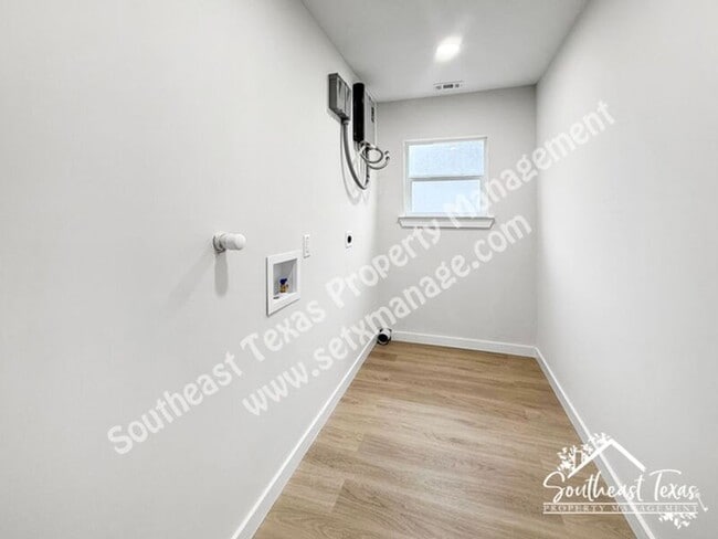 Building Photo - 6371 Terrell St