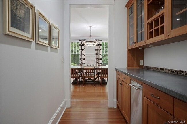 Building Photo - 8 Brady Rd