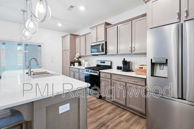 Building Photo - 396 Bent Willow Dr