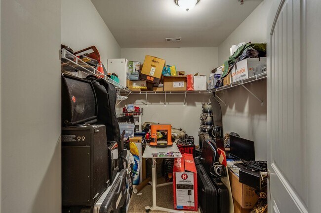Building Photo - Chic East Nashville Two Bedroom Loft