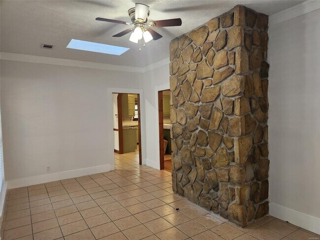 Building Photo - 1174 Old Prattville Rd