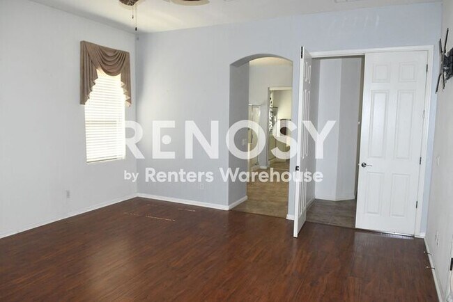 Building Photo - 4 BD + Office, 2.5 BA. 3-Car Garage w/ Pool in Litchfield Park!